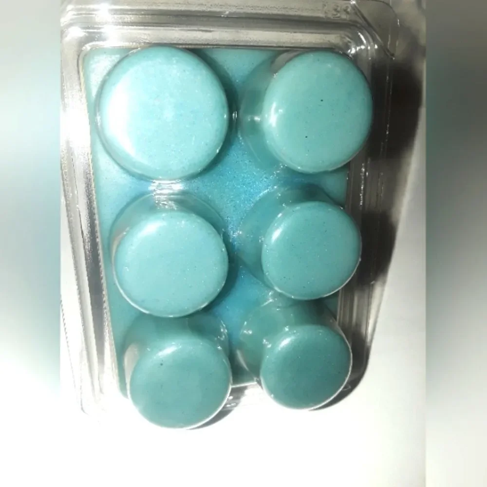 Hand Crafted Eucalyptus waxmelt Rounds BUY 1 GET 2 FREE MIX N MATCH